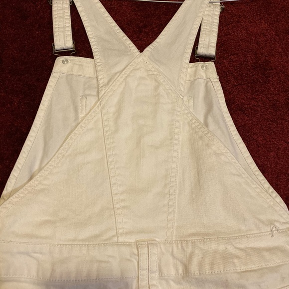 White overalls - Picture 5 of 6